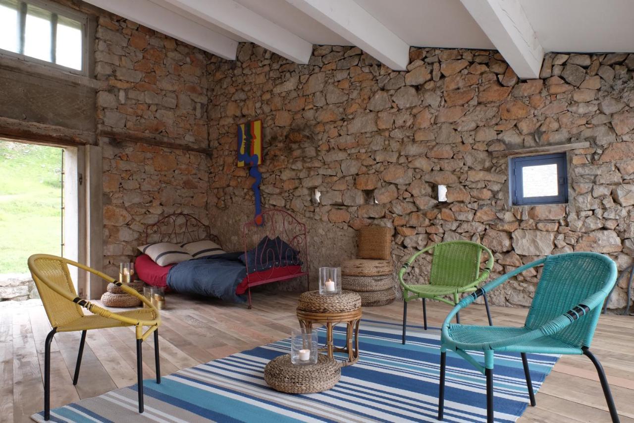 Maison Marthe - Maison Nomade Chic Coursegoules المظهر الخارجي الصورة